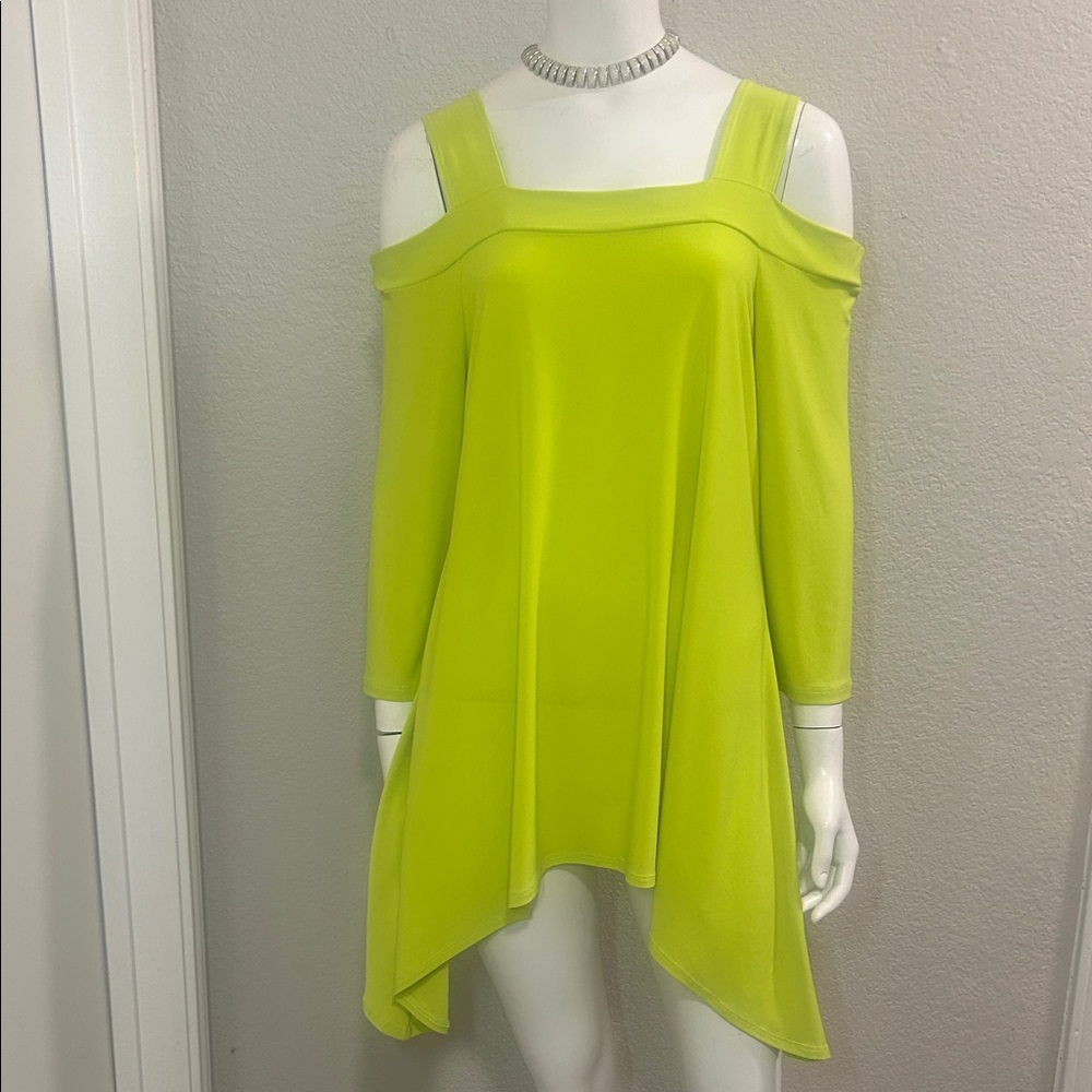 CLARA SUNWOO Vibrant Lime Off-Shoulder Blouse